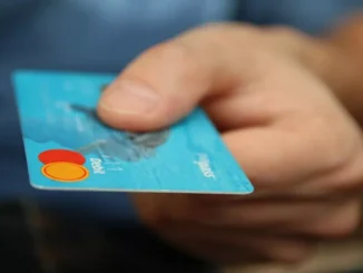 What type of cards are safer to pay online