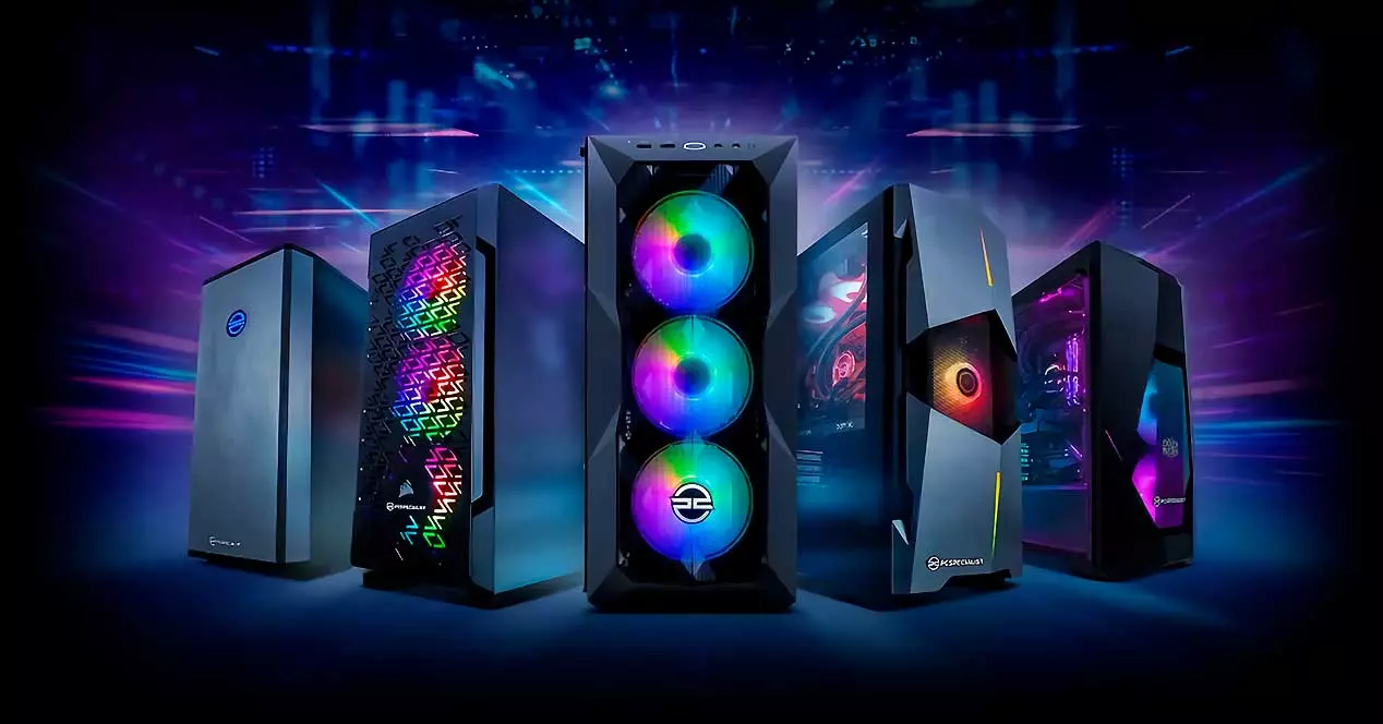 differences between an open front and a closed front PC tower