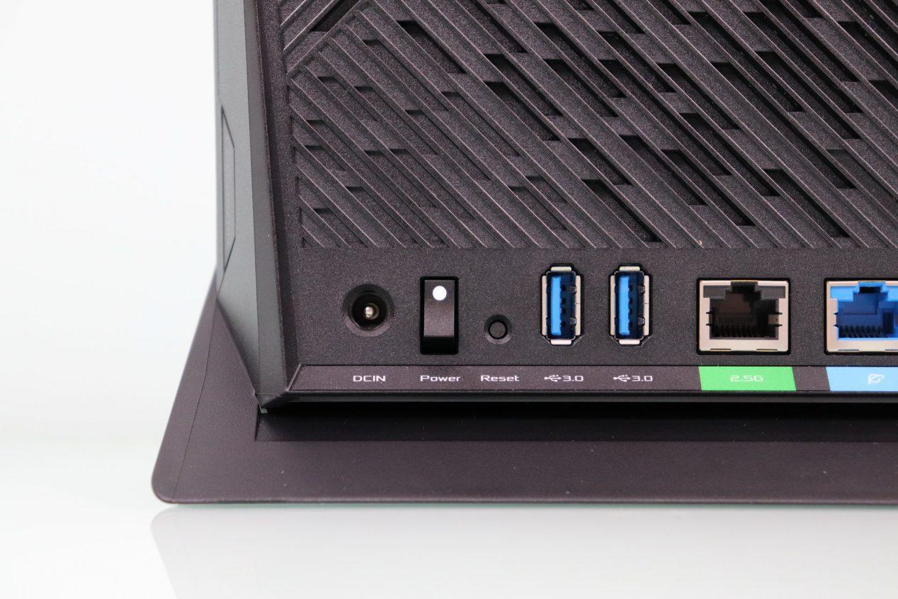 Alimentación og USB 3.0 del router ASUS RT-AX86U