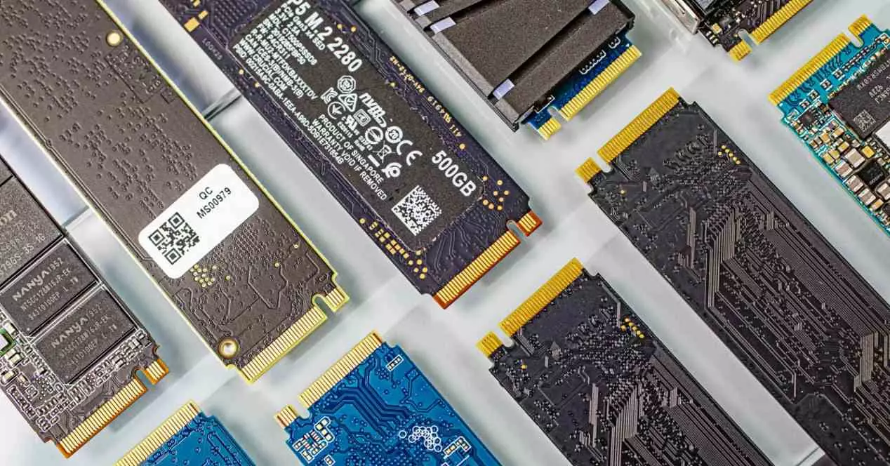 PCI Express 5.0 SSD-funktioner och specifikationer