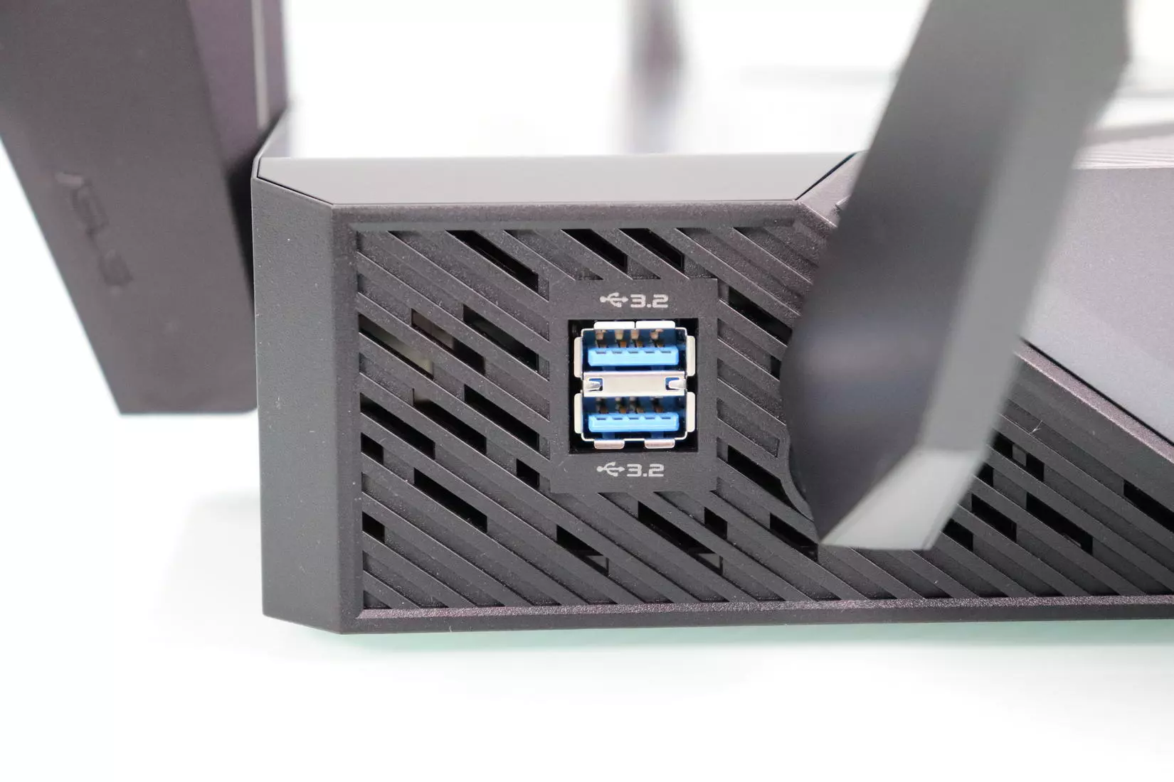 Puertos USB 3.0 ve yönlendirici yönlendirici Wi-Fi 6E ASUS GT-AXE11000