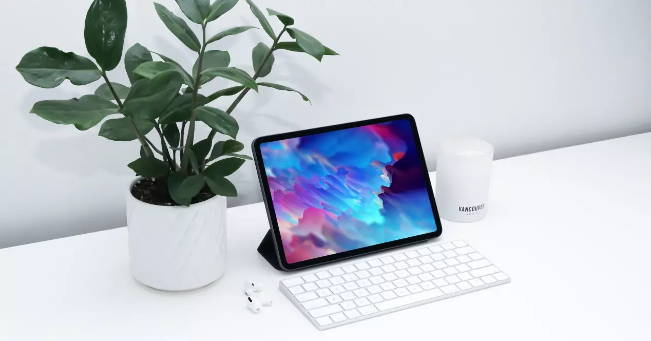 Is it better to buy an iPad than a Mac