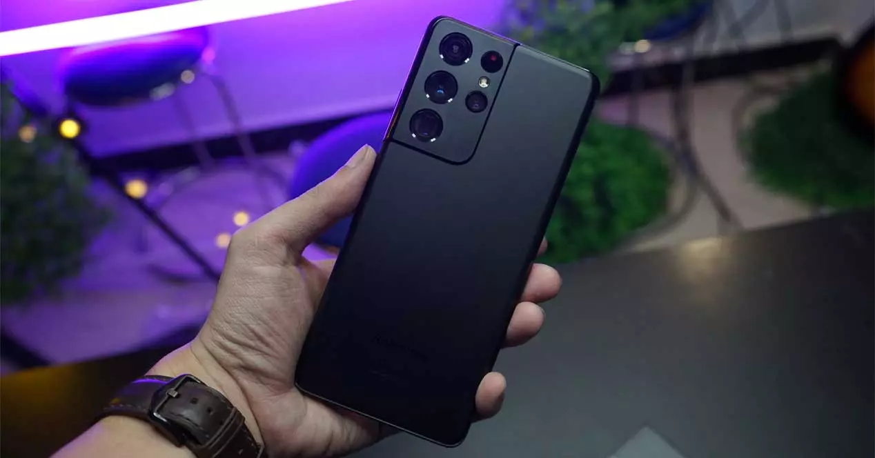 All Samsung mobiles organized by range and price