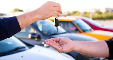 彼らが中古車を買うときにあなたを欺く4つの方法 Itigic