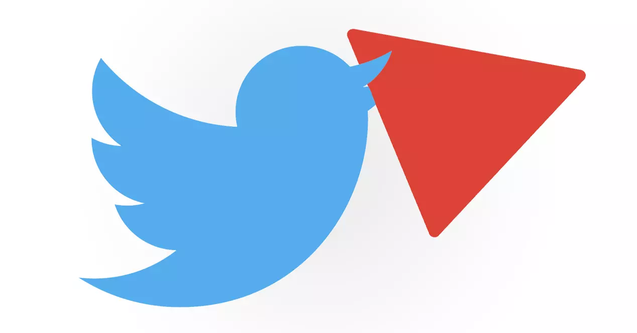 Röd triangel på Twitter
