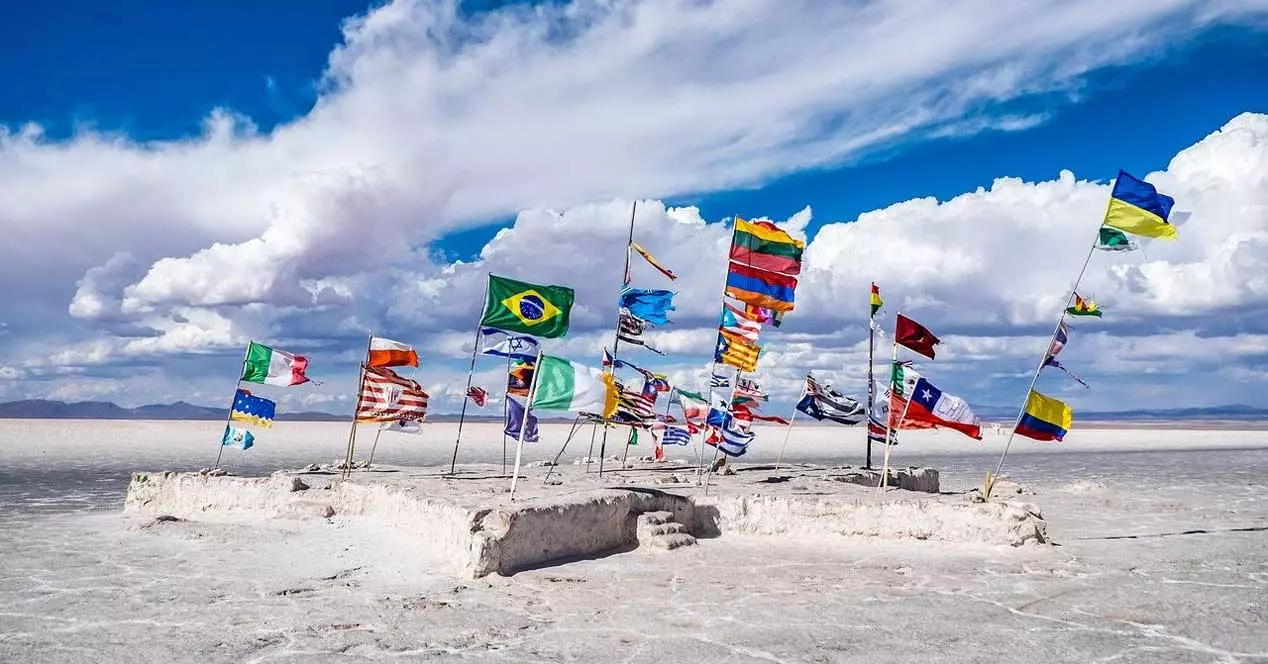 If languages on the Internet resist you, Chrome helps you