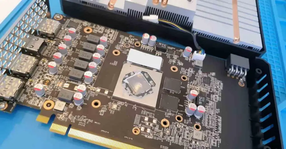 They sell AMD laptop graphics as if they were desktop