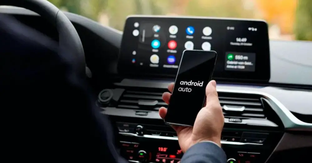 Пользователи устали от Android Auto и его обновлений