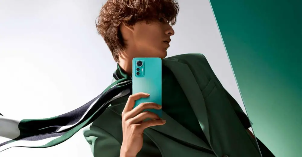 The Xiaomi 12 Lite has a 108 MP camera