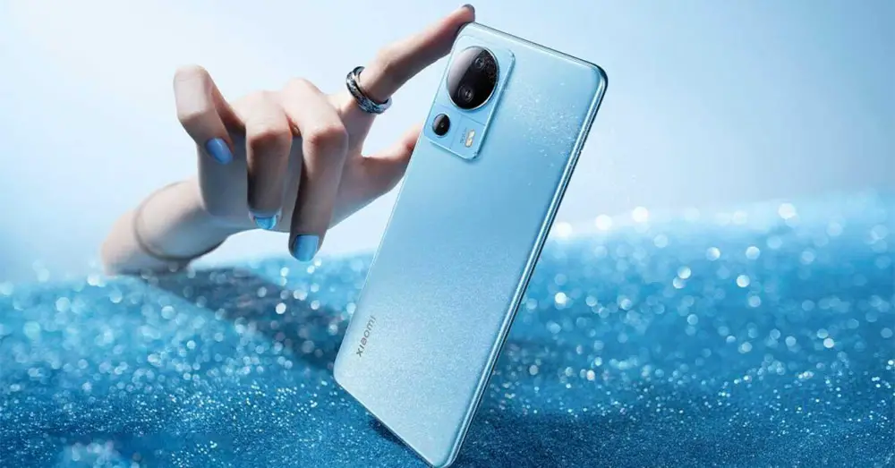 Xiaomi's dynamic island makes the iPhone 14 Pro look ridiculous