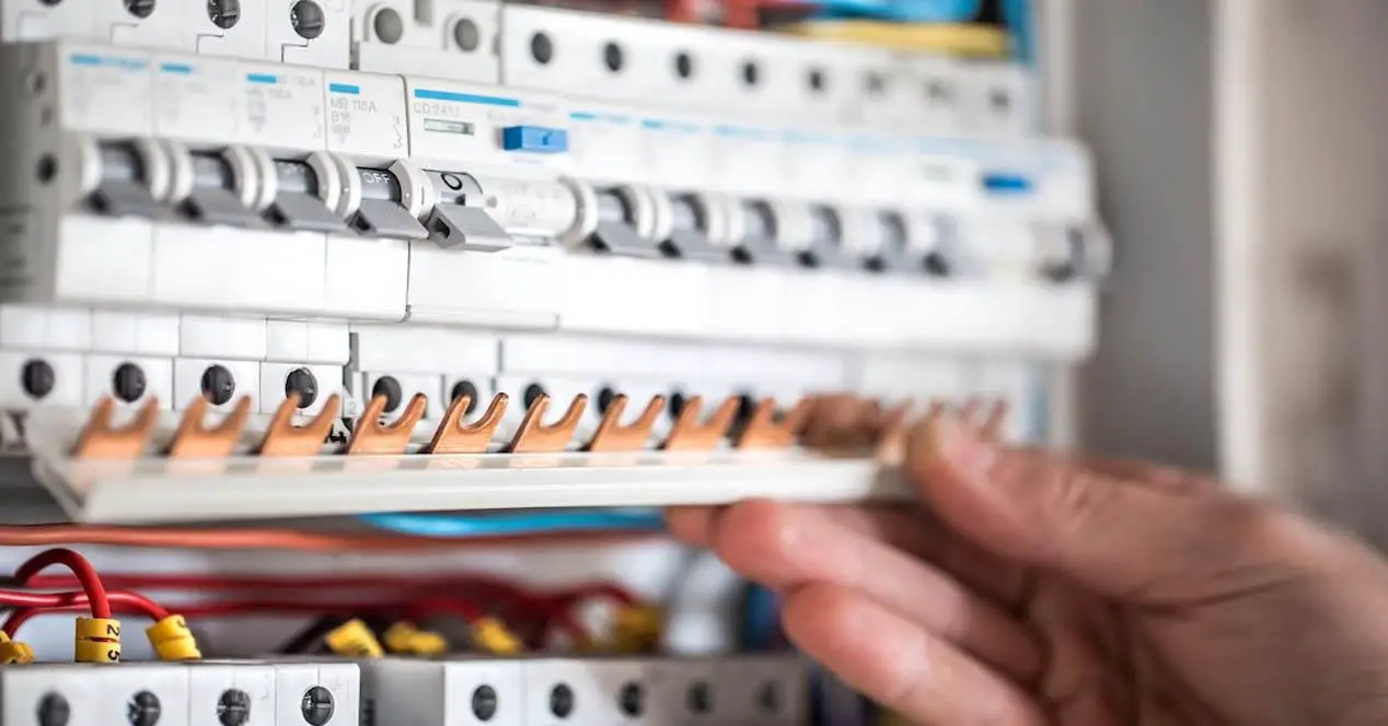 The 5 devices that consume the most light, save with these tips