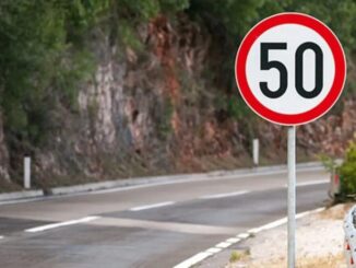 Can you be fined for going too slow on the road