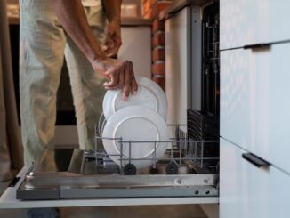 Como você deve colocar sua máquina de lavar louça para gastar menos eletricidade