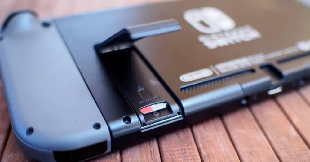 välj MicroSD-brunnen för din Nintendo Switch eller Steam Deck