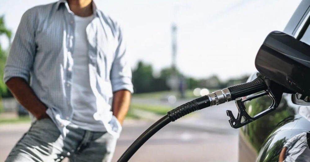 Sparen Sie Kraftstoff in Ihrem Auto, ohne den Motor zu beschädigen