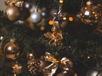 make your Christmas tree smart for little money