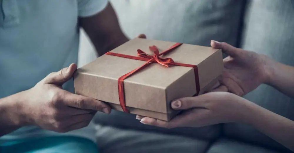 When is the best time to return a gift