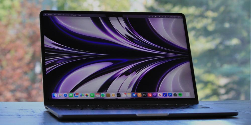 MacBook Air Yuvası