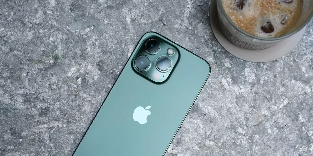 iPhone 13 Pro verde