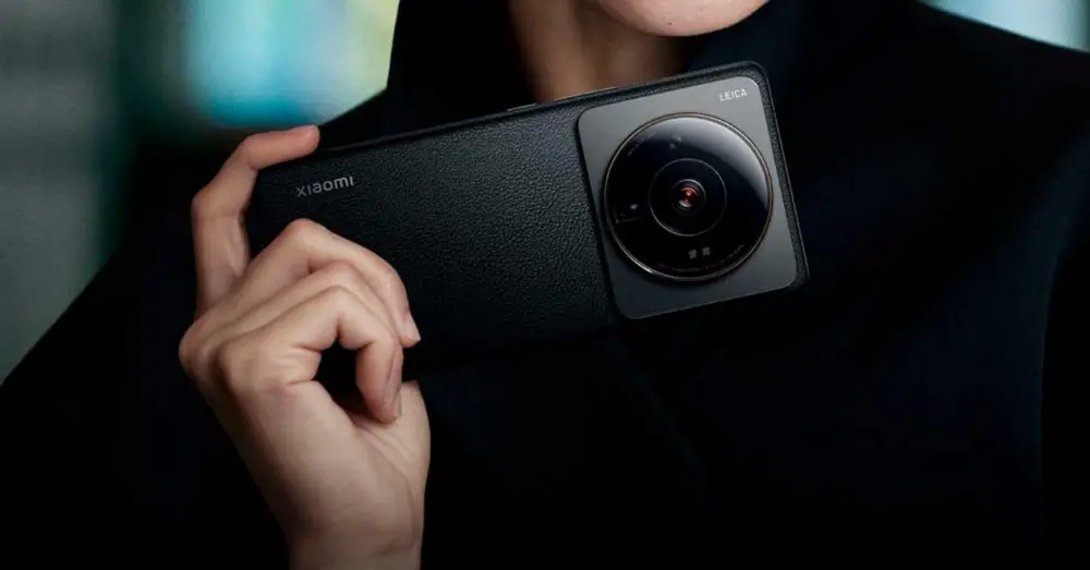 Mobile cameras have become gigantic