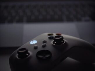 The definitive monitor to play with your Apple computer