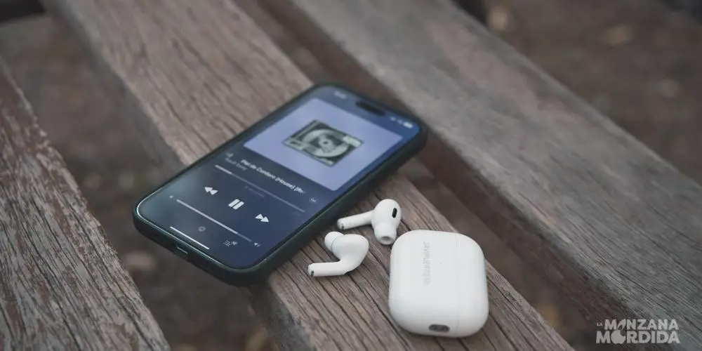 iPhone og AirPods
