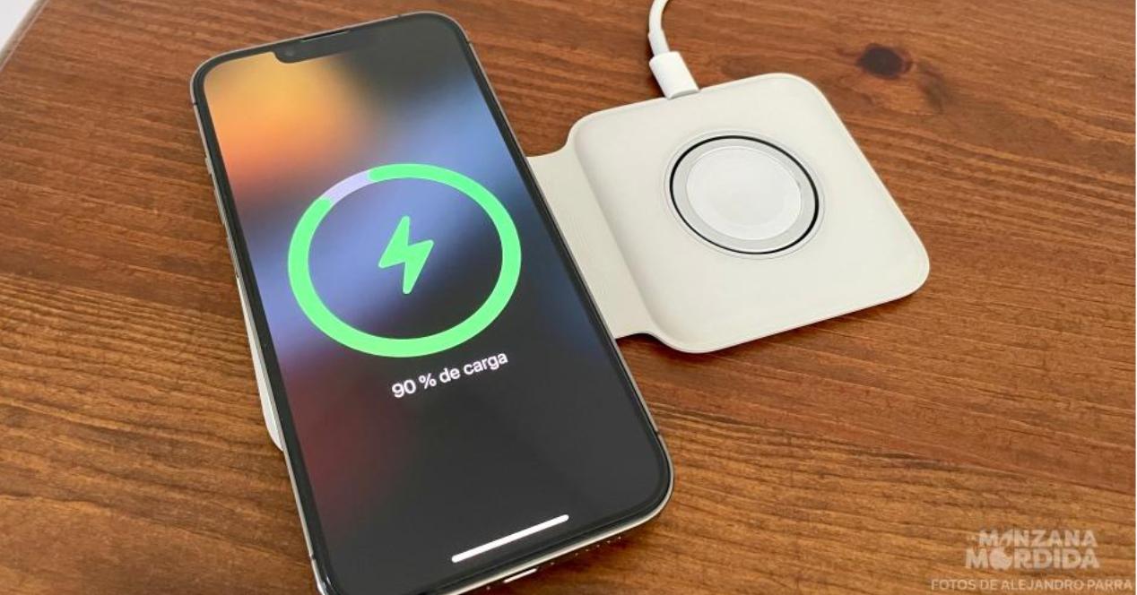 Apple の MagSafe デュアル充電器の代替品