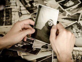 These 4 Artificial Intelligences help you restore old photos in seconds