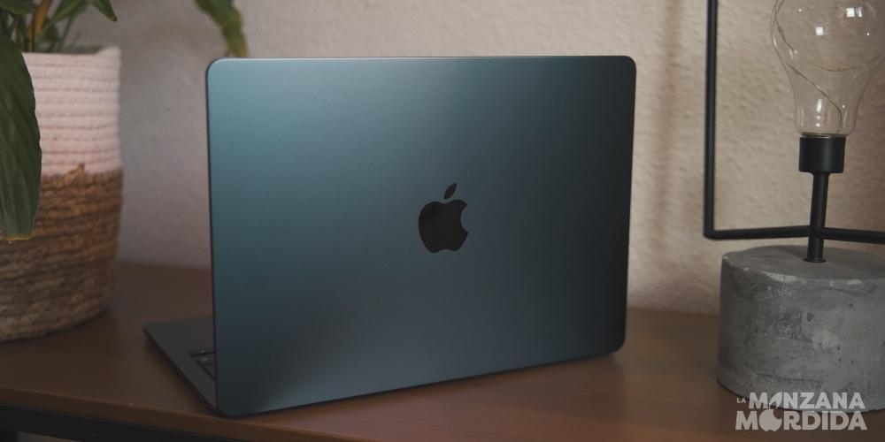 MacBook Air M2