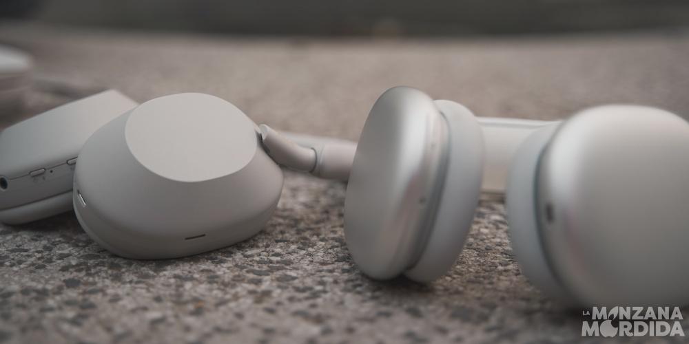 Sony WH1000XM5 og AirPods Max
