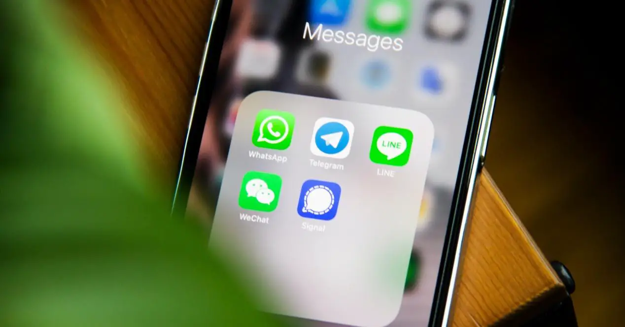 have two WhatsApp accounts on the same iPhone