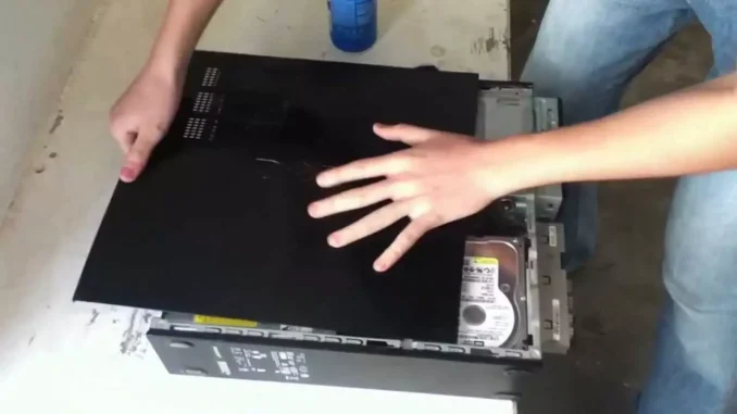 retirer le capot latéral du boîtier de l'ordinateur